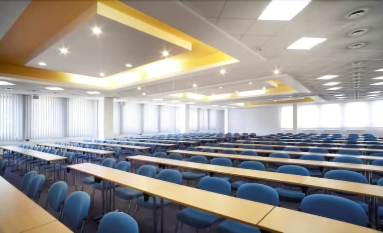 Imagen de los interiores del Hotel Cernigov. Foto 17