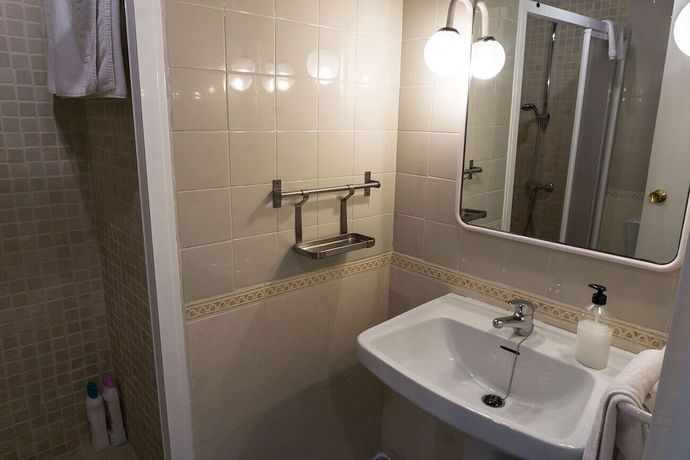 Imagen de la habitación del Hotel Cero Ocho. Foto 4