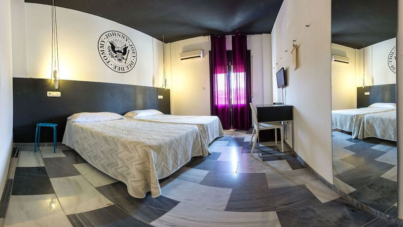 Imagen de la habitación del Hotel Cero Ocho. Foto 5