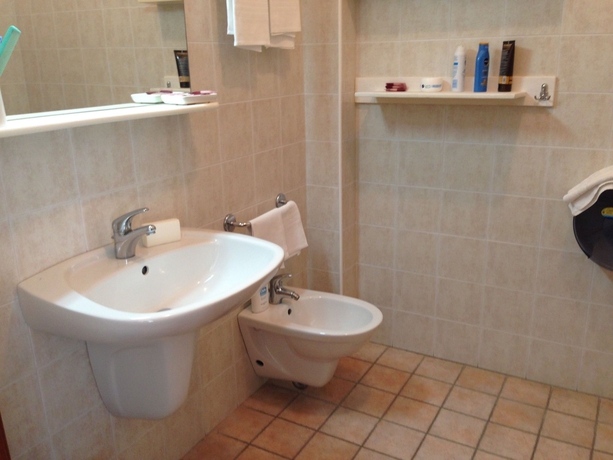 Imagen de la habitación del Hotel Cerrano. Foto 6