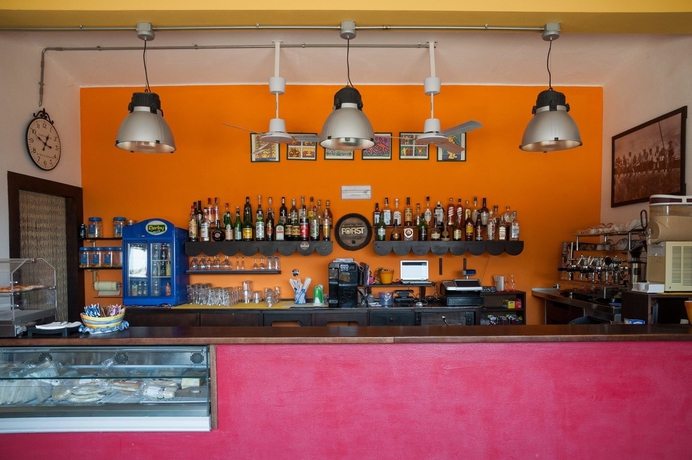 Imagen del bar/restaurante del Hotel Cerrano. Foto 4