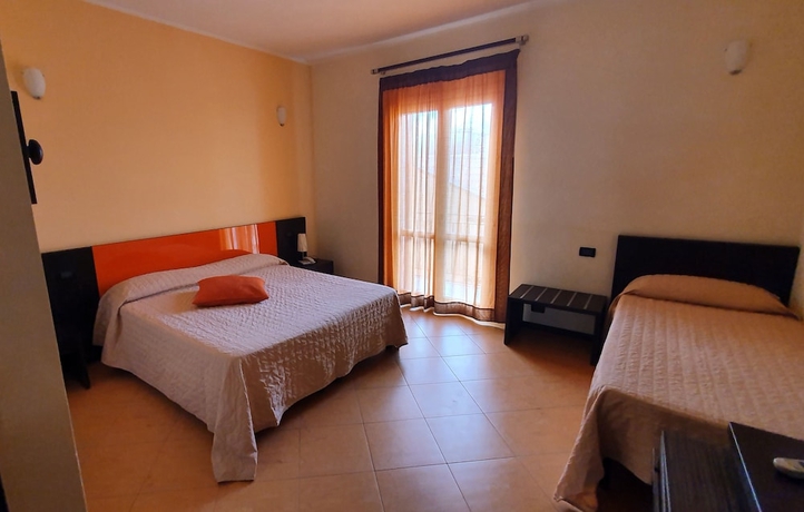 Imagen de la habitación del Hotel Cerri. Foto 2