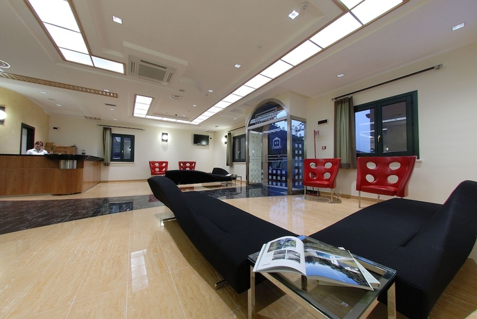 Imagen de los interiores del Hotel Cerri. Foto 19