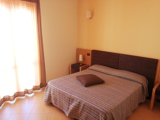 Imagen de la habitación del Hotel Cerri. Foto 14