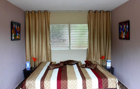 Imagen de la habitación del Hotel Cerro Azul Vacation Resort. Foto 3