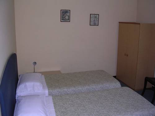 Imagen de la habitación del Hotel Cerruti. Foto 3