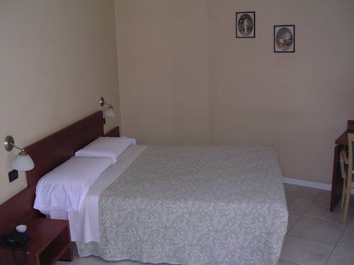 Imagen de la habitación del Hotel Cerruti. Foto 4