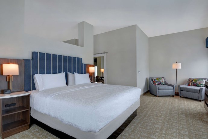 Imagen de la habitación del Hotel Certificación de sostenibilidad Hampton Inn and Suites Nashville Downtown Capitol View. Foto 12