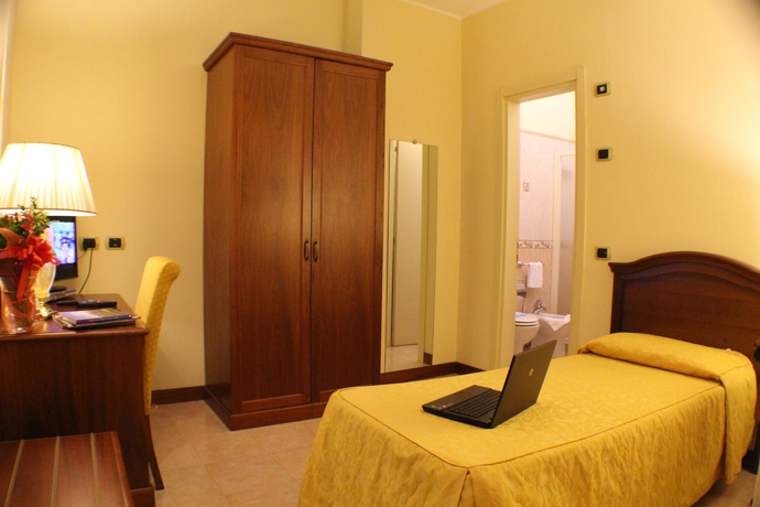 Imagen de la habitación del Hotel Certosa. Foto 7