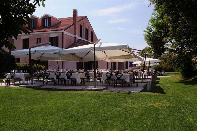 Imagen de los exteriores del Hotel Certosa, Lido di Venezia. Foto 7