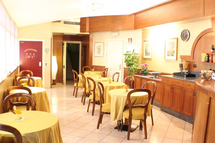 Imagen del bar/restaurante del Hotel Certosa, Mil&aacute;n. Foto 5
