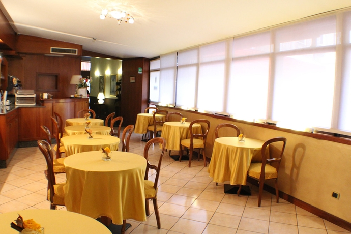 Imagen del bar/restaurante del Hotel Certosa, Mil&aacute;n. Foto 6