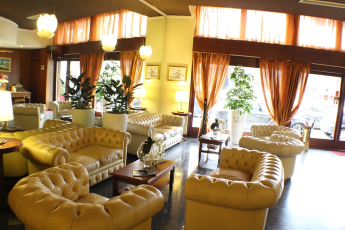 Imagen de los interiores del Hotel Certosa, Mil&aacute;n. Foto 15
