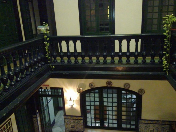 Imagen de los interiores del Hotel Cervantes, Badajoz. Foto 5