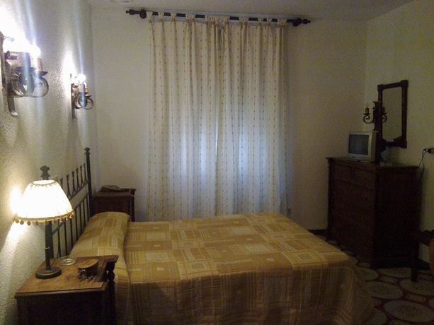 Imagen de la habitación del Hotel Cervantes, Badajoz. Foto 3