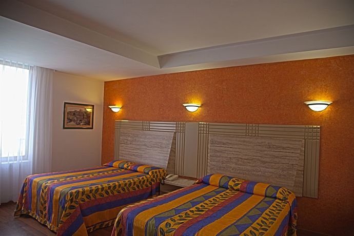 Imagen de la habitación del Hotel Cervantes, Guadalajara. Foto 7