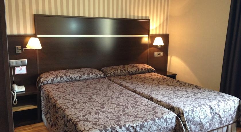 Imagen general del Hotel Cervantes, Linares. Foto 3