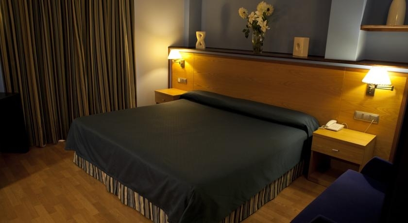 Imagen general del Hotel Cervantes, Linares. Foto 4