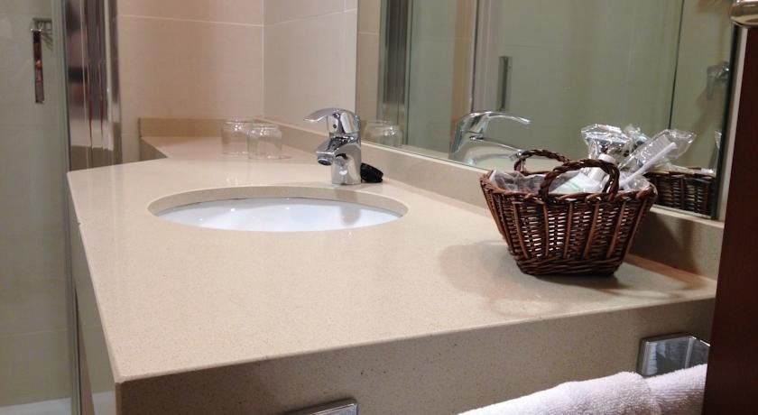 Imagen general del Hotel Cervantes, Linares. Foto 5