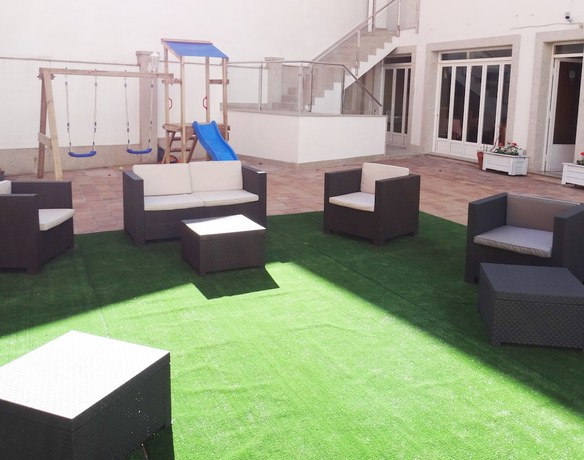Imagen de los exteriores del Hotel Cervantes, Sanxenxo. Foto 9