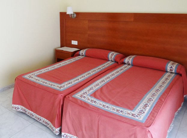 Imagen de la habitación del Hotel Cervantes, Sanxenxo. Foto 6