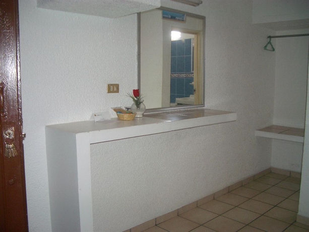 Imagen de la habitación del Hotel Cervantino. Foto 10