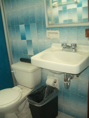 Imagen de la habitación del Hotel Cervantino. Foto 12