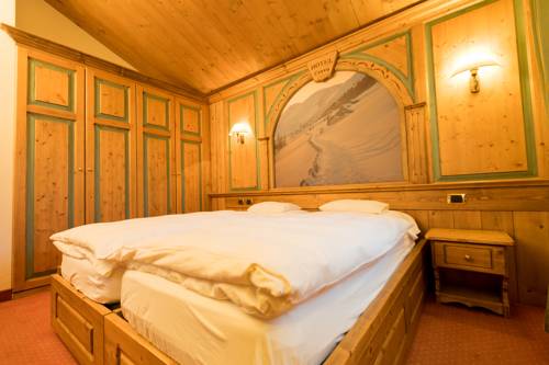 Imagen de la habitación del Hotel Cervo, Livigno. Foto 5