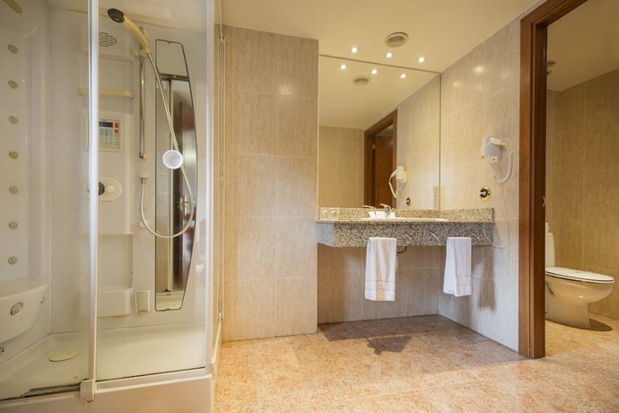 Imagen de la habitación del Hotel Cervol. Foto 4