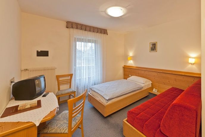 Imagen de la habitación del Hotel Cesa Edelweiss. Foto 7