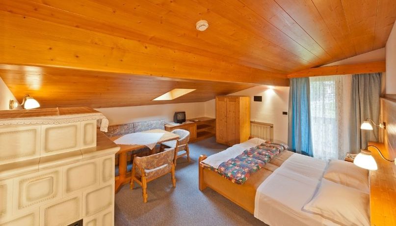 Imagen de la habitación del Hotel Cesa Edelweiss. Foto 9