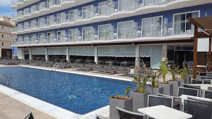 Imagen de la piscina del Hotel Cesar Augustus. Foto 22