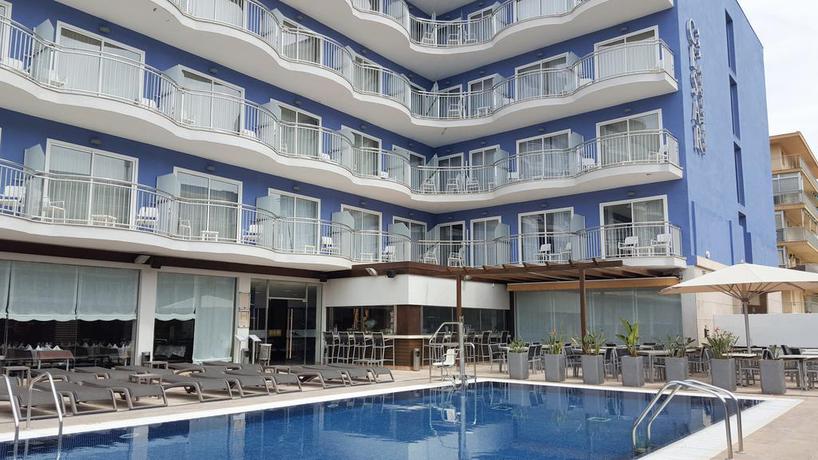 Imagen de la piscina del Hotel Cesar Augustus. Foto 26