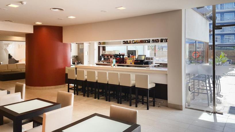 Imagen del bar/restaurante del Hotel Cesar Augustus. Foto 4