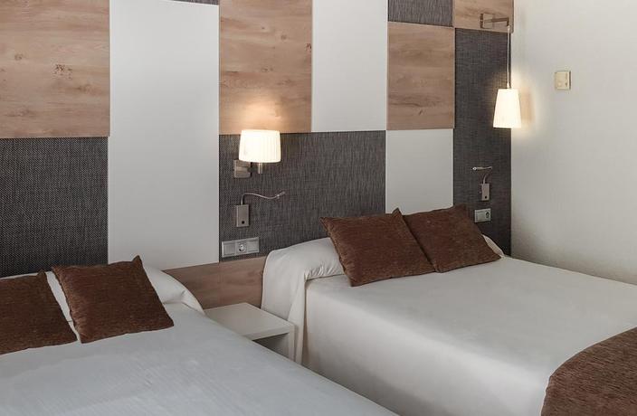 Imagen de la habitación del Hotel Cesar Augustus. Foto 13