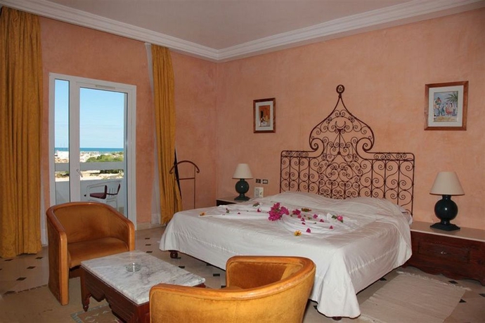 Imagen de la habitación del Hotel Cesar Thalasso. Foto 4