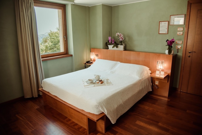 Imagen de la habitación del Hotel Cesare. Foto 7