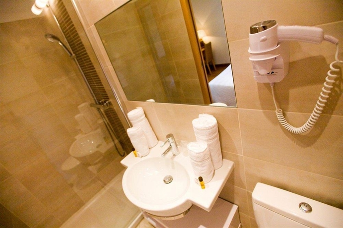 Imagen de la habitación del Hotel Cesario. Foto 9