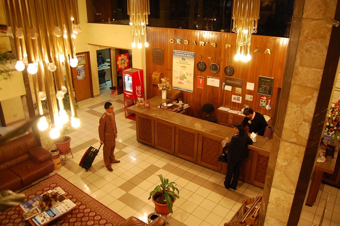 Imagen de los interiores del Hotel Cesars Plaza. Foto 5