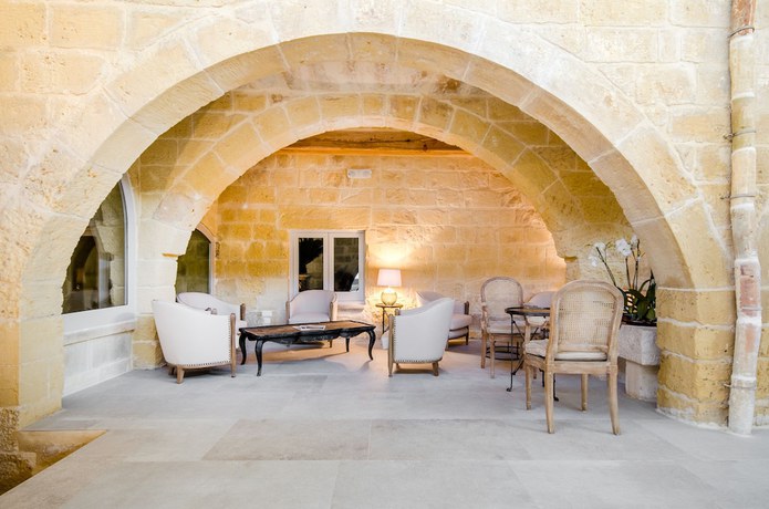 Imagen de los interiores del Hotel Cesca Boutique. Foto 20