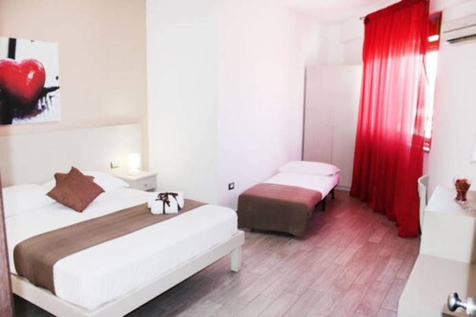 Imagen de la habitación del Hotel Cesirja. Foto 12