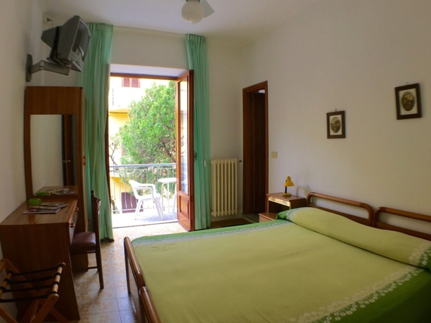 Imagen de la habitación del Hotel Cesotta. Foto 9