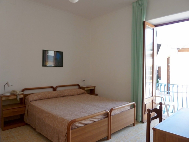 Imagen de la habitación del Hotel Cesotta. Foto 10