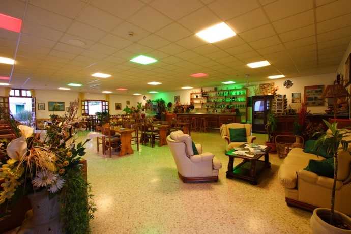 Imagen de los interiores del Hotel Cesotta. Foto 11