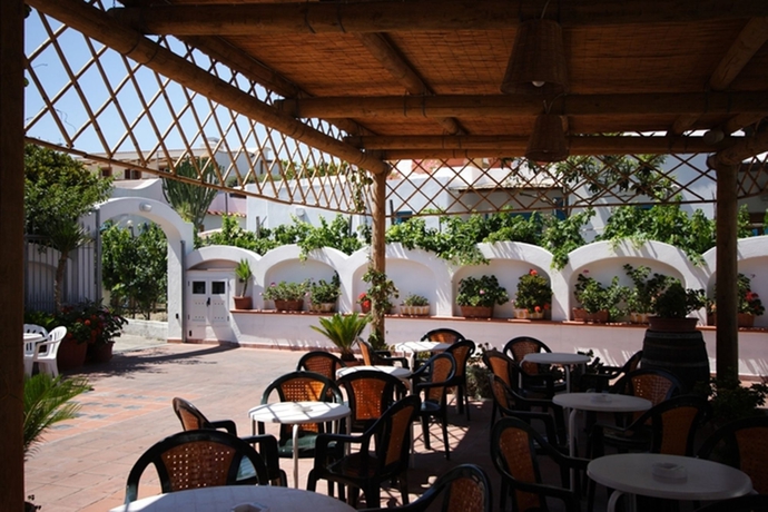 Imagen del bar/restaurante del Hotel Cesotta. Foto 5