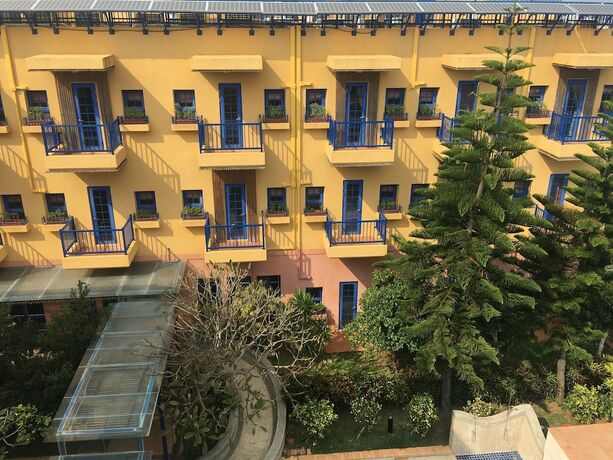 Imagen general del Hotel C\'est La Vie. Foto 13