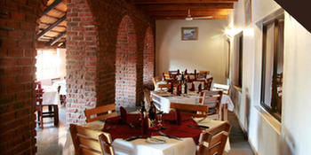 Imagen del bar/restaurante del Hotel C'est Si Bon. Foto 3