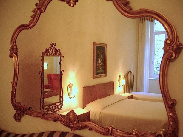 Imagen de la habitación del Hotel Cestelli. Foto 4