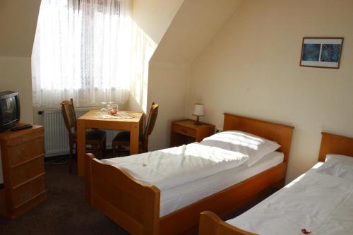 Imagen de la habitación del Hotel Ceteno. Foto 8