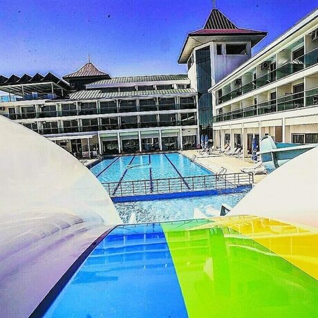 Imagen general del Hotel Cetin Prestige Resort. Foto 10